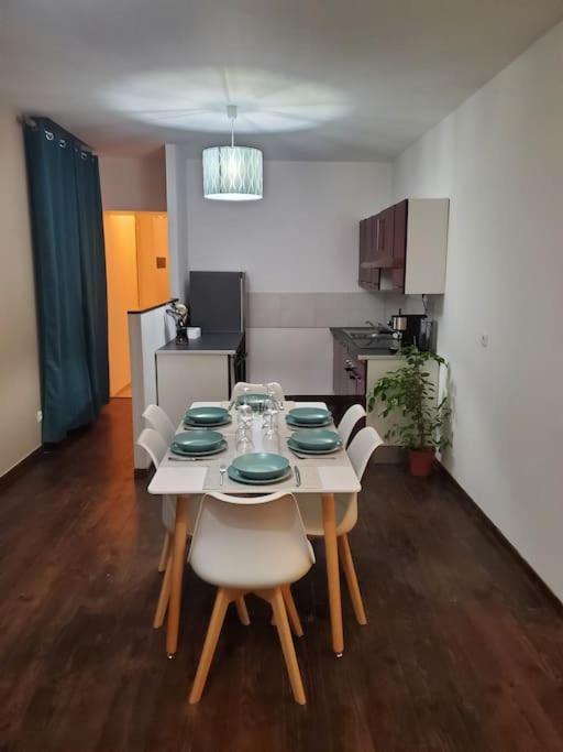Appartement Moderne En Ville Armentières 外观 照片
